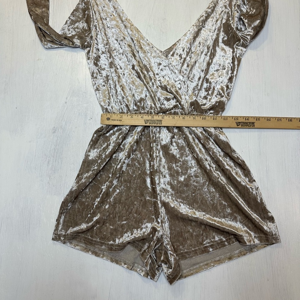 Oh My Love Velvet Romper XS Metallic Long Sleeve Deep V Front Back NWT - Picture 3 of 13
